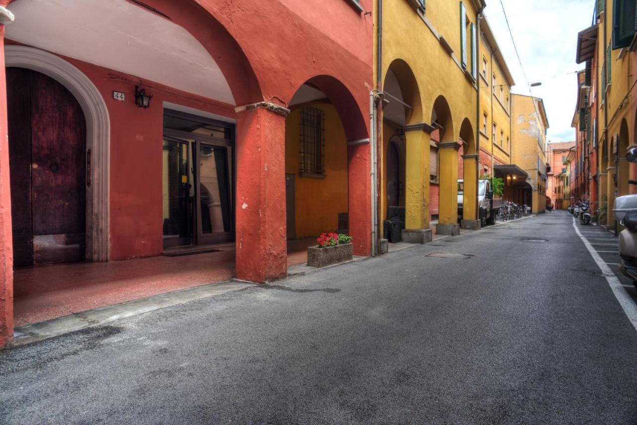 Bologna City Center Apartment By Wonderful Italy Exterior photo